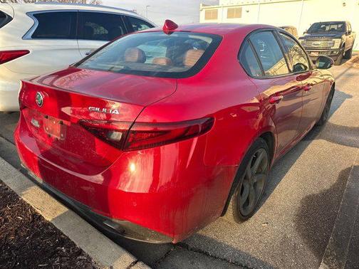 2017 Alfa Romeo Giulia Base