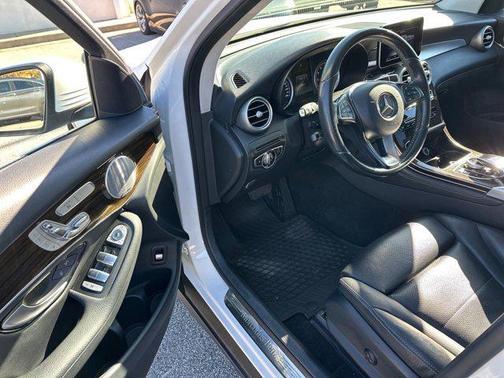 2016 Mercedes-Benz GLC 300 Base