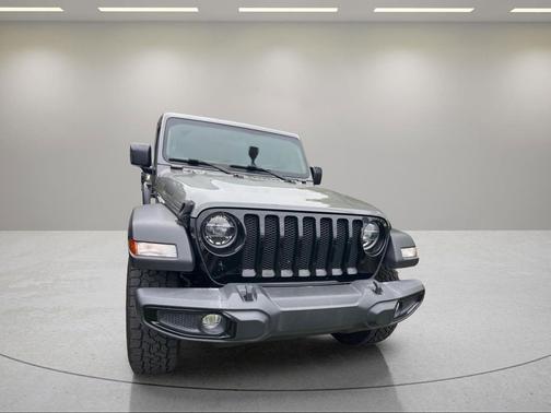 Sting-Gray Clearcoat 2021 Jeep Wrangler Willys