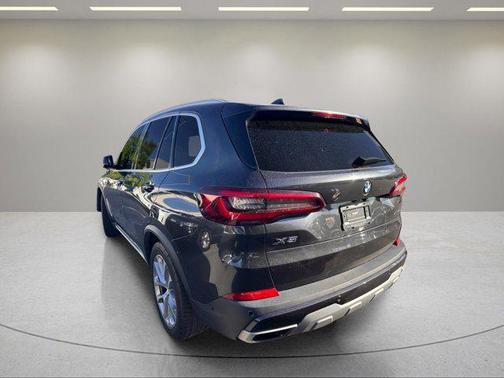 Dark Graphite Metallic 2022 BMW X5 sDrive40i