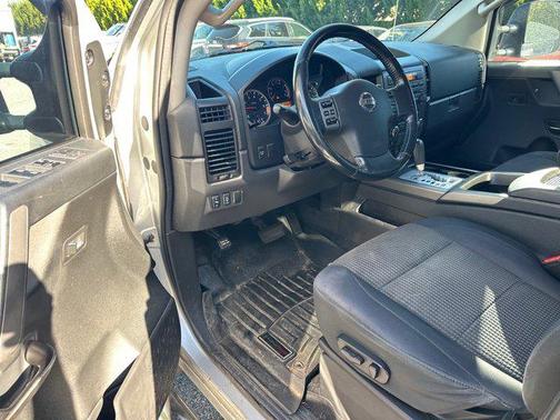 2012 Nissan Titan SV