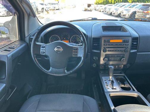 2012 Nissan Titan SV