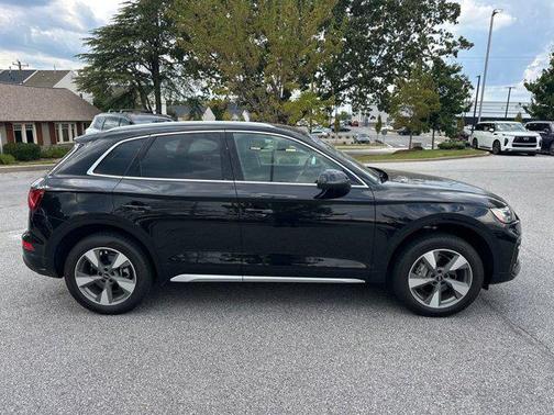 2024 Audi Q5 40 Premium Plus