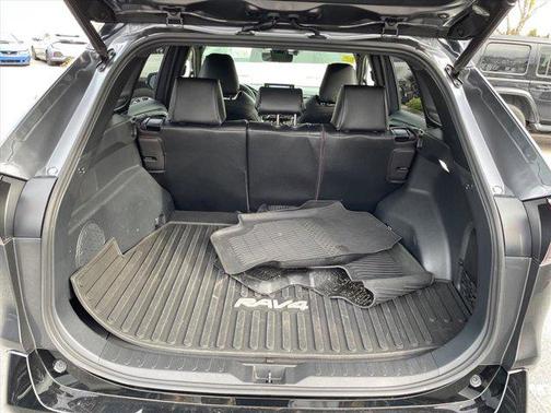 2021 Toyota RAV4 Hybrid SE