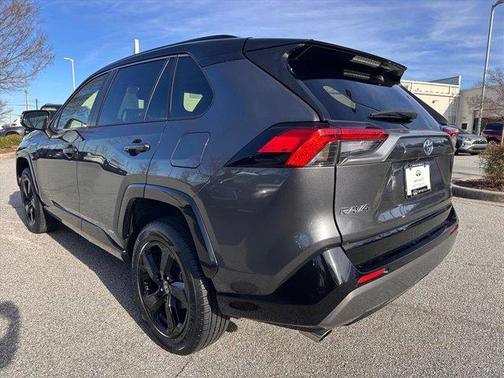 2021 Toyota RAV4 Hybrid SE