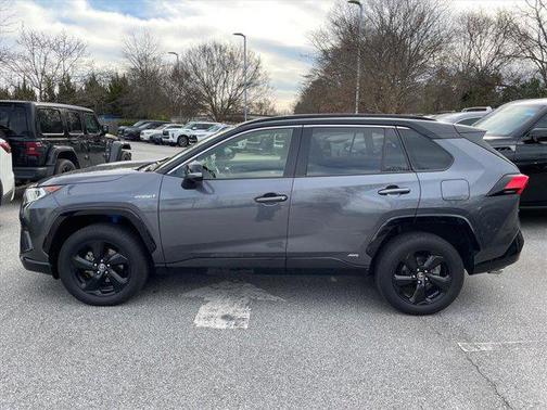 2021 Toyota RAV4 Hybrid SE