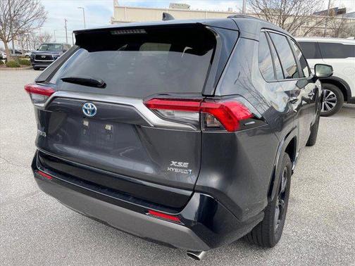 2021 Toyota RAV4 Hybrid SE