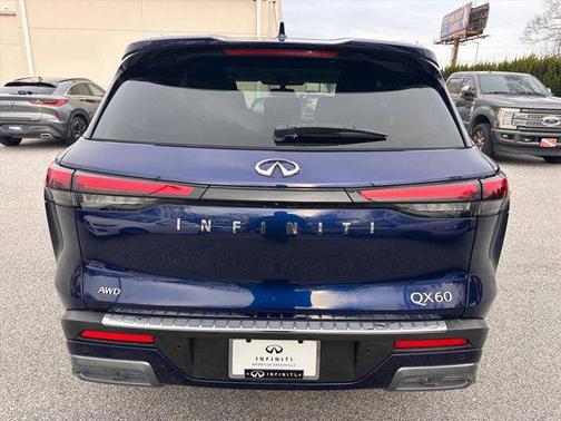 2022 INFINITI QX60 Luxe