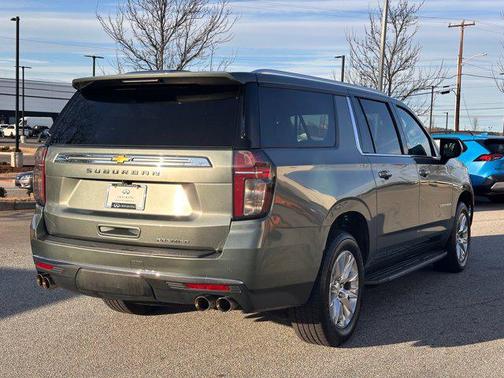 2023 Chevrolet Suburban Premier