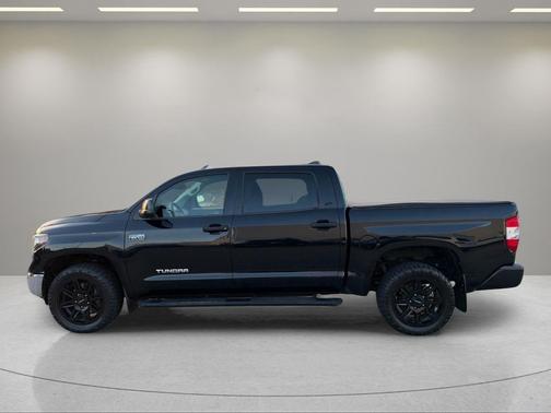 Midnight Black Metallic 2021 Toyota Tundra SR5