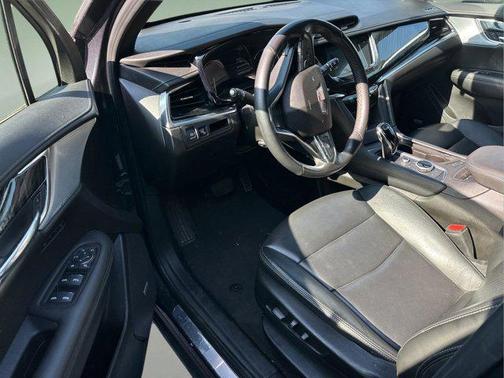 Wilder Metallic 2023 Cadillac XT6 Premium Luxury FWD