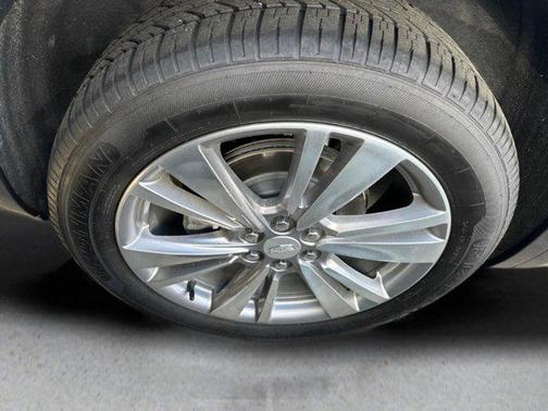 Wilder Metallic 2023 Cadillac XT6 Premium Luxury FWD