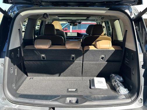 2025 INFINITI QX80 SENSORY AWD