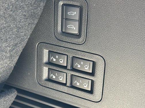 2025 INFINITI QX80 SENSORY AWD