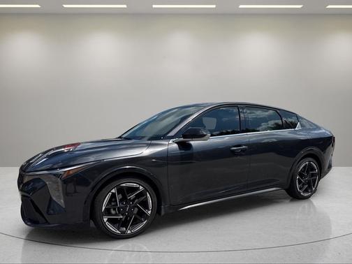 Interstellar Gray 2025 Kia K4 GT-Line