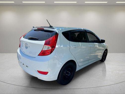 Century White 2016 Hyundai Accent SE