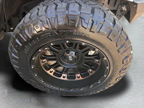 Black Clearcoat 2022 Jeep Wrangler Unlimited Sahara