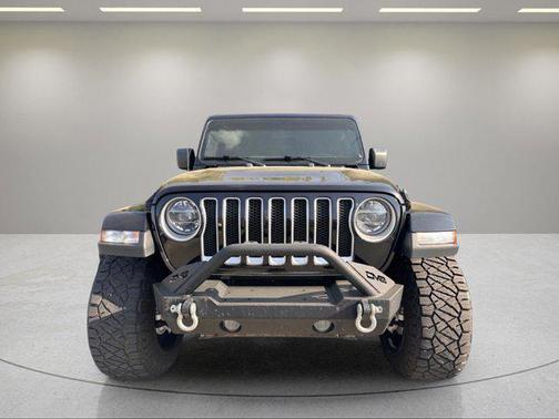 Black Clearcoat 2022 Jeep Wrangler Unlimited Sahara