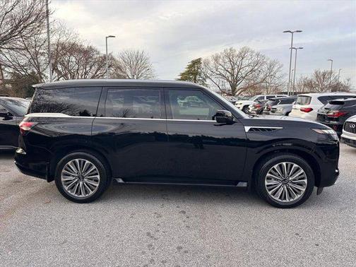 2026 INFINITI QX80 Luxe