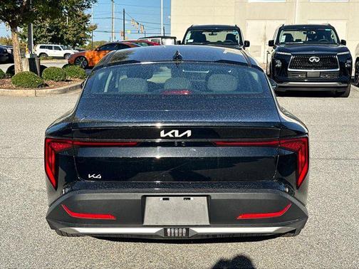 2025 Kia K4 EX