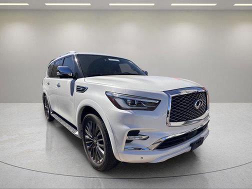 2023 INFINITI QX80 SENSORY AWD