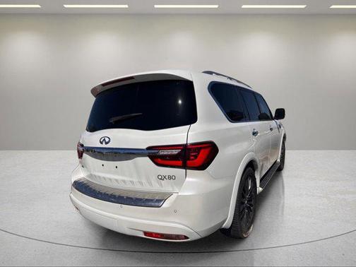 2023 INFINITI QX80 SENSORY AWD