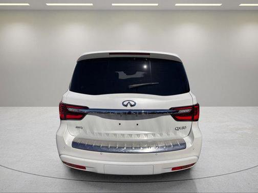 2023 INFINITI QX80 SENSORY AWD