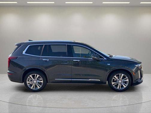 Wilder Metallic 2023 Cadillac XT6 Premium Luxury FWD