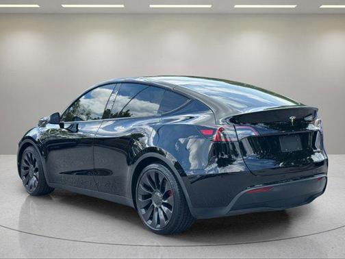Solid Black 2022 Tesla Model Y Performance Dual Motor All-Wheel Drive