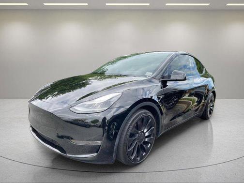 Solid Black 2022 Tesla Model Y Performance Dual Motor All-Wheel Drive