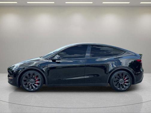 Solid Black 2022 Tesla Model Y Performance Dual Motor All-Wheel Drive