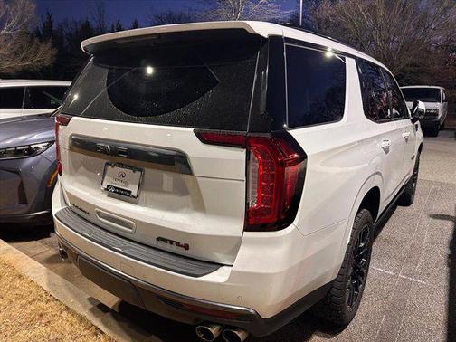 2023 GMC Yukon 4WD AT4