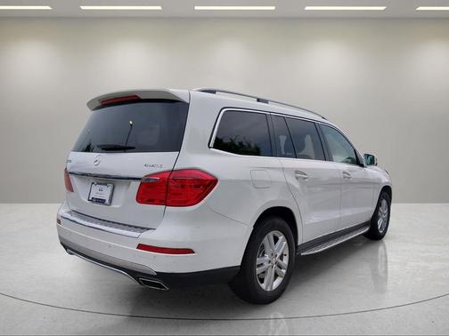 Polar White 2016 Mercedes-Benz GL-Class 4MATIC