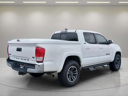 Super White 2017 Toyota Tacoma SR5