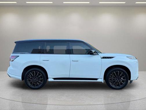 Radiant White/Black Obsidian 2025 INFINITI QX80 AUTOGRAPH AWD