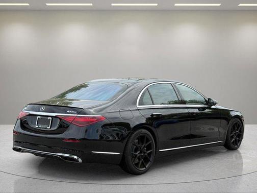 Onyx Black/Mojave Silver 2022 Mercedes-Benz S-Class 4MATIC