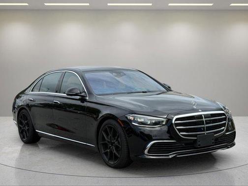 Onyx Black/Mojave Silver 2022 Mercedes-Benz S-Class 4MATIC