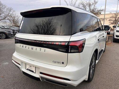 2026 INFINITI QX80 Luxe