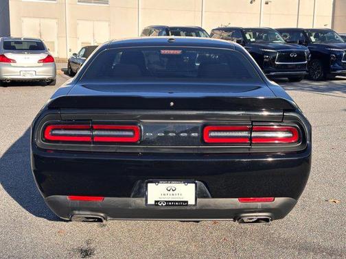 2020 Dodge Challenger SXT