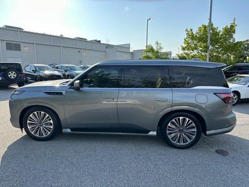 2025 INFINITI QX80 SENSORY AWD