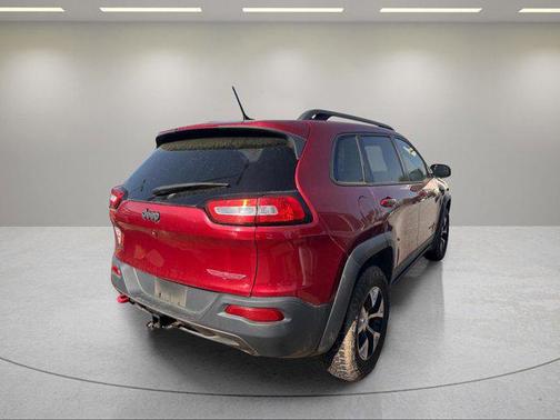 Deep Cherry Red Crystal Pearlcoat 2015 Jeep Cherokee Trailhawk