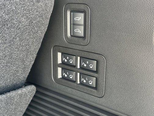 2025 INFINITI QX80 SENSORY AWD