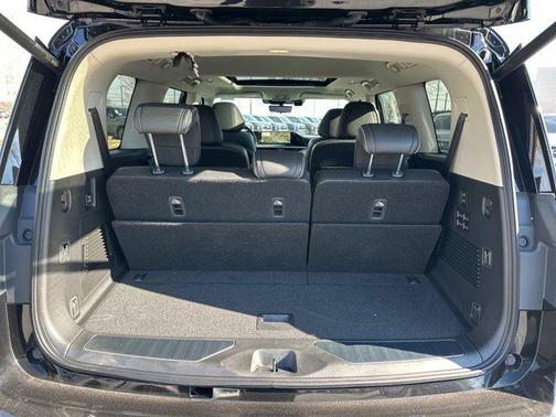 2025 INFINITI QX80 SENSORY AWD