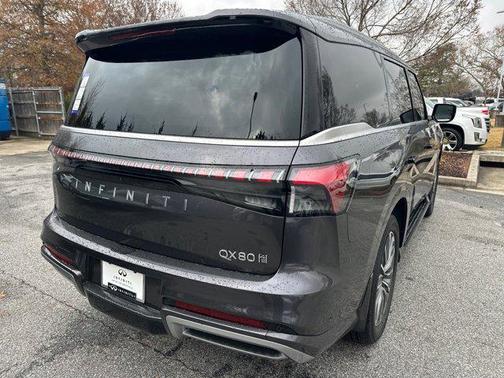2026 INFINITI QX80 Luxe