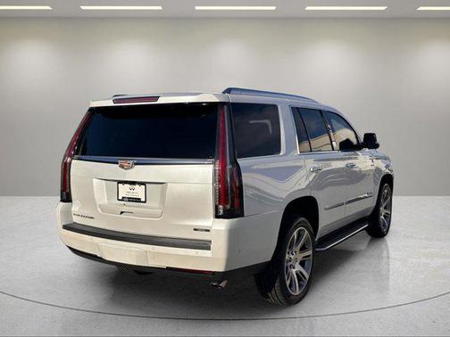 2017 Cadillac Escalade Luxury