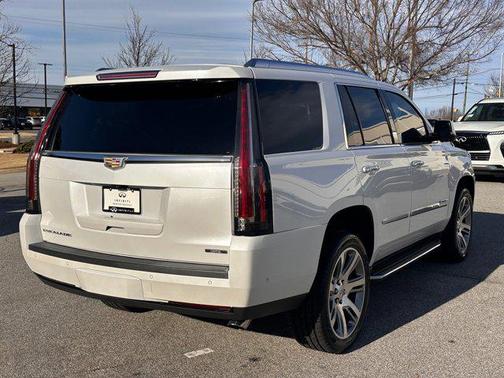 2017 Cadillac Escalade Luxury