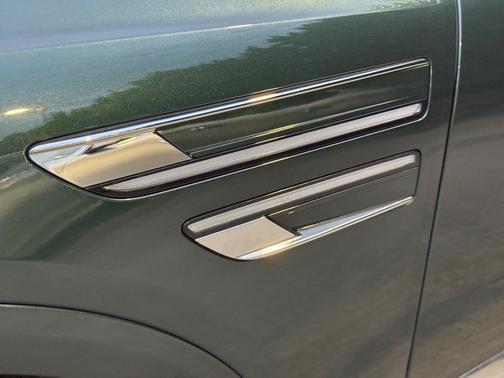 Cardiff Green 2021 Genesis GV80 3.5T