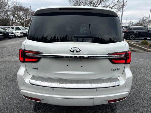 2024 INFINITI QX80 SENSORY AWD