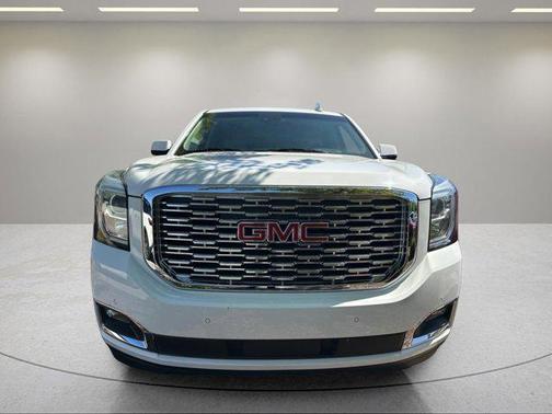 Summit White 2019 GMC Yukon XL Denali