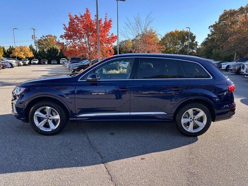 2022 Audi Q7 45 Premium Plus